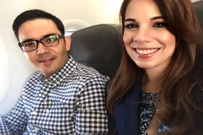 Periodista mexicano reporta accidente aéreo sin saber que su exesposa era la víctima
