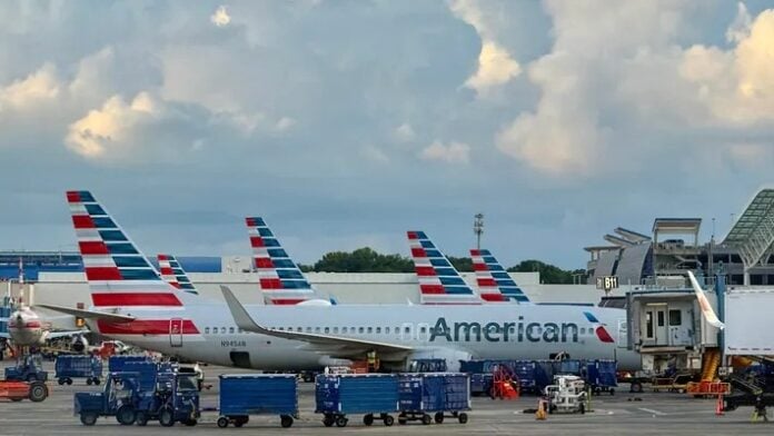 Hallan cuerpo sin vida en el tren de aterrizaje de un avión en Estados Unidos