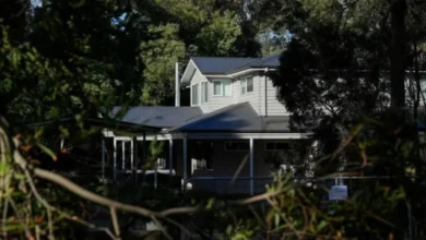 Mujer que mató a tres familiares con hongos venenosos recibe cadena perpetua en Australia