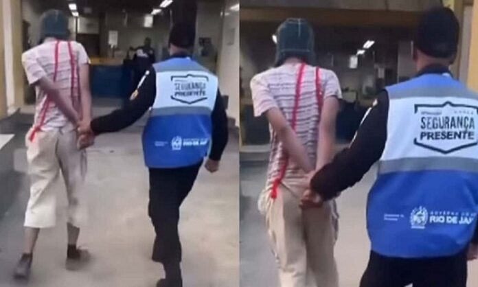 Hombre disfrazado del Chavo del 8 es detenido por posesión de drogas en Brasil