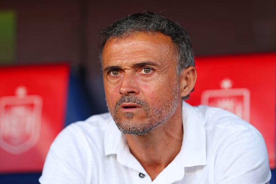 Accidente de bicicleta deja a Luis Enrique, técnico del PSG, hospitalizado