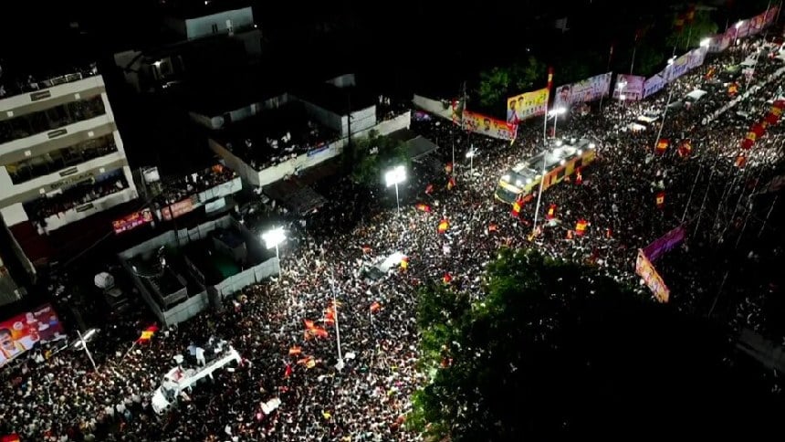 Al menos 36 muertos por estampida masiva en acto político en la India