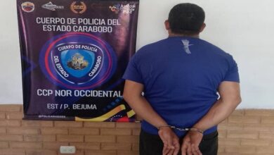 Arrestan a hombre que atropelló un perro y lo grabó para redes