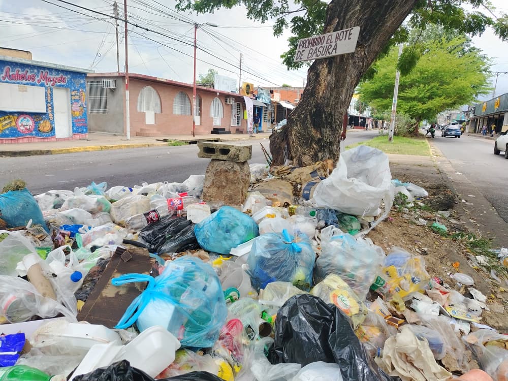 Maturineses: basura en las avenidas son producto de un servicio de recolección deficiente.