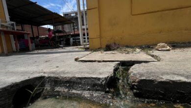 Comerciantes del Mercado de los buhoneros Juncal afectados por desborde de cloacas