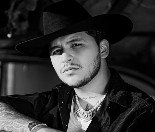 Christian Nodal en problemas legales por presunto uso de documentos falsos
