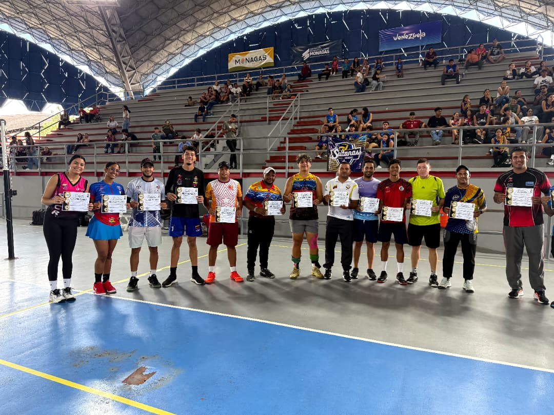 Concluye con éxito el taller para entrenadores de voleibol en Monagas