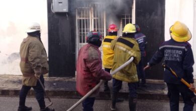 Incendio en San Carlos, Cojedes, afecta a varios comercios y una residencia