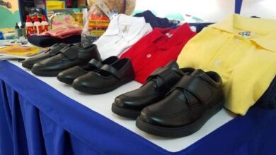 Héctor Rodríguez anuncia la distribución de un millón de uniformes escolares