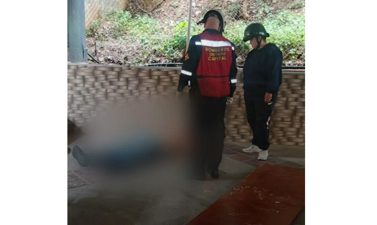 Hombre fallece tras caer al vacío en Caracas
