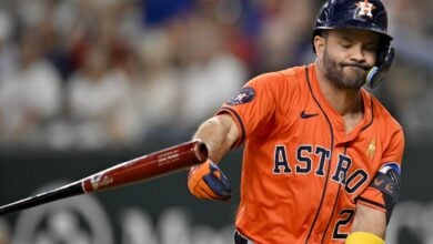 José Altuve se lesiona y sale del juego contra los Bravos