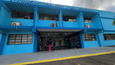 Padres y representantes del Complejo Educativo Luis Padrino reportan falta de pupitres