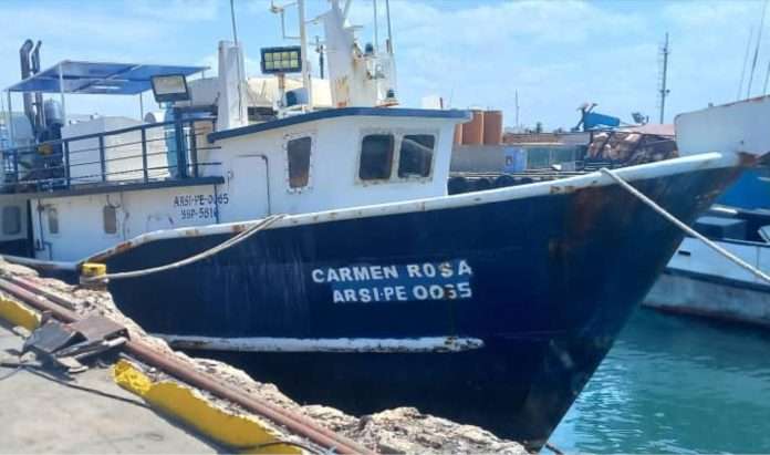 Pescadores denuncian "mal rato" tras asalto de buque por la Armada de EE. UU.