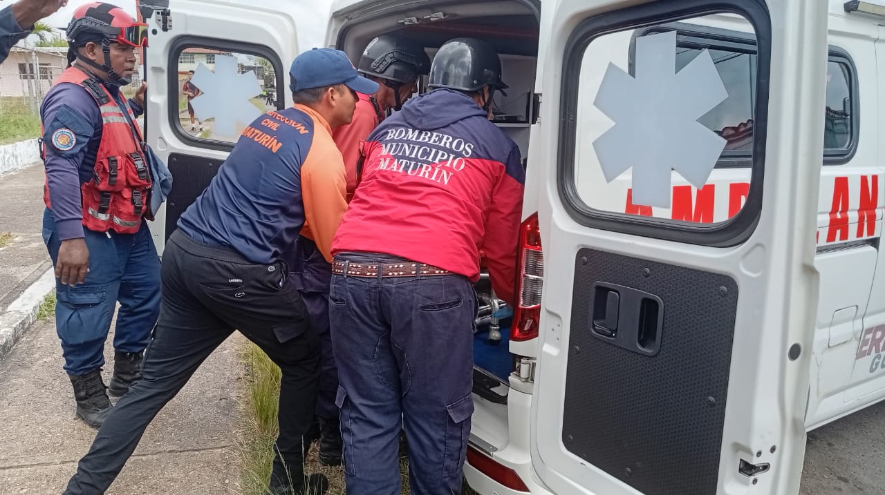Realizan simulacro nacional de sismo en el Complejo Educativo José Ángel Meza Verde de Los Guaritos