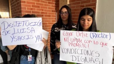 Estudiantes de la UGMA alzan sus voces en protesta por malas condiciones de infraestructura
