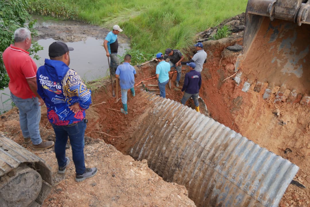 Inicia la restauración de la alcantarilla en la Troncal 10 de Monagas