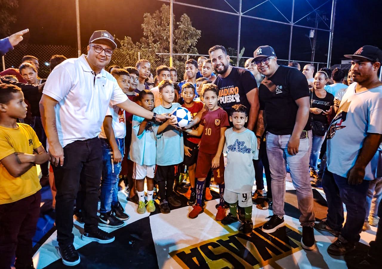 Comunidad del Amparo recibe cancha rehabilitada para promover el deporte y la sana convivencia