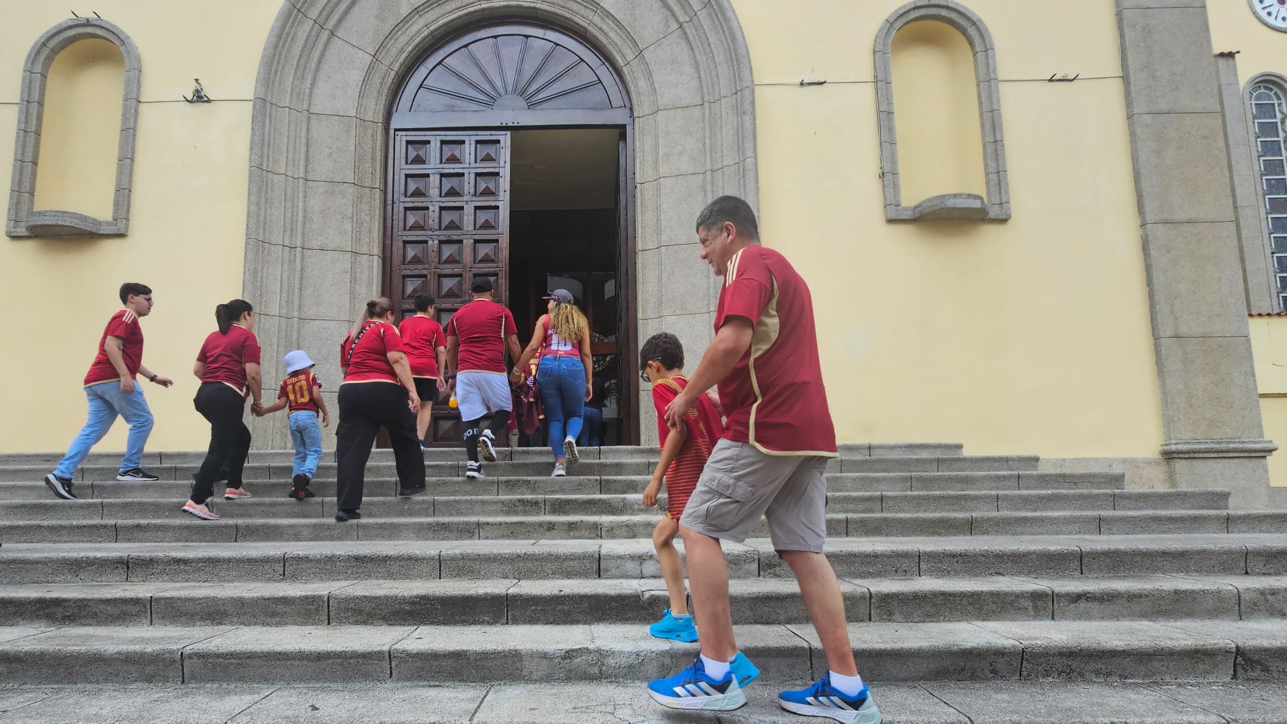 Maturín se viste de Vinotinto: El crucial partido que impulsa el turismo local