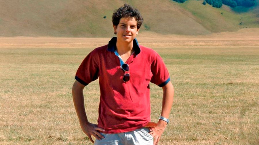Este domingo, el Vaticano proclamará santo a Carlo Acutis, un adolescente que usó la tecnología para promover la fe