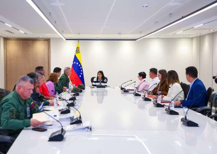 Supervisa plan de rehabilitación de escuelas antes del reinicio a clases