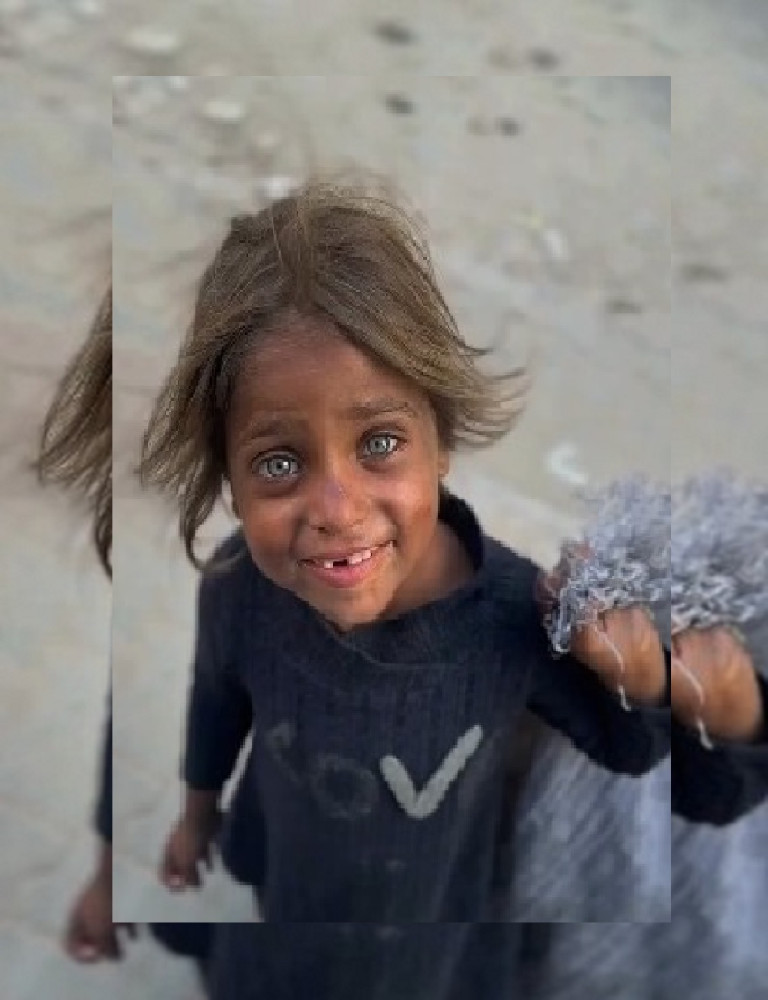 La sonrisa de la niña palestina Sujoud al probar kabsa se viraliza en medio del drama de Gaza
