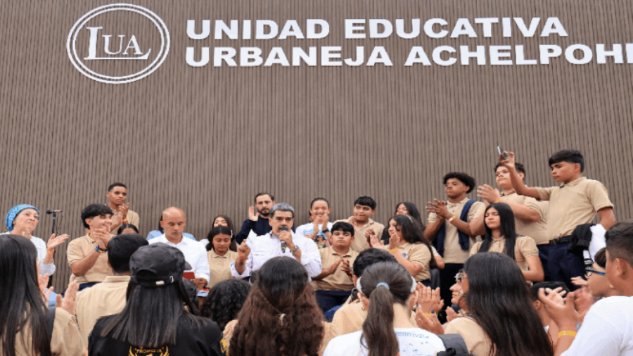 Con la inauguración de escuela, presidente Maduro da inicio al año escolar 2025-2026