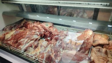 Consumidores de Maturín ahorran comprando combos de proteína.