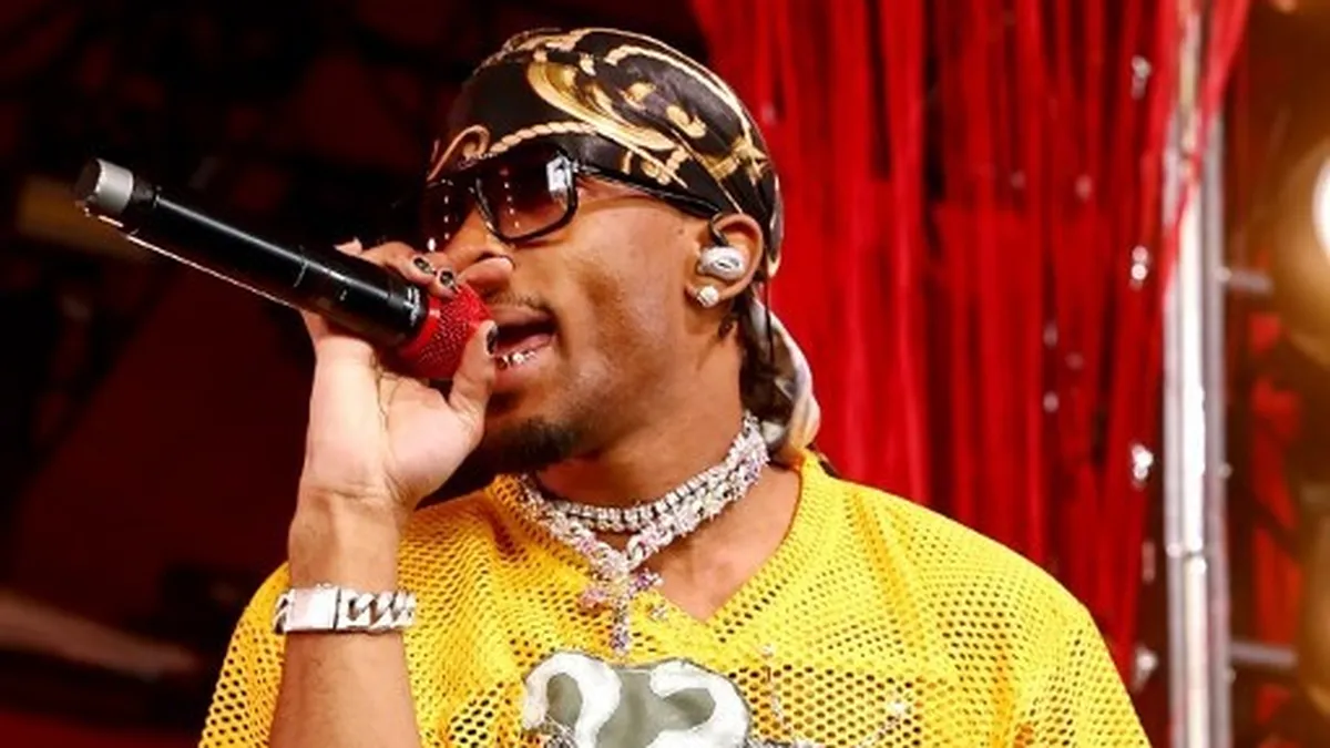 Un cuerpo en descomposición es hallado en un auto a nombre del rapero D4vd