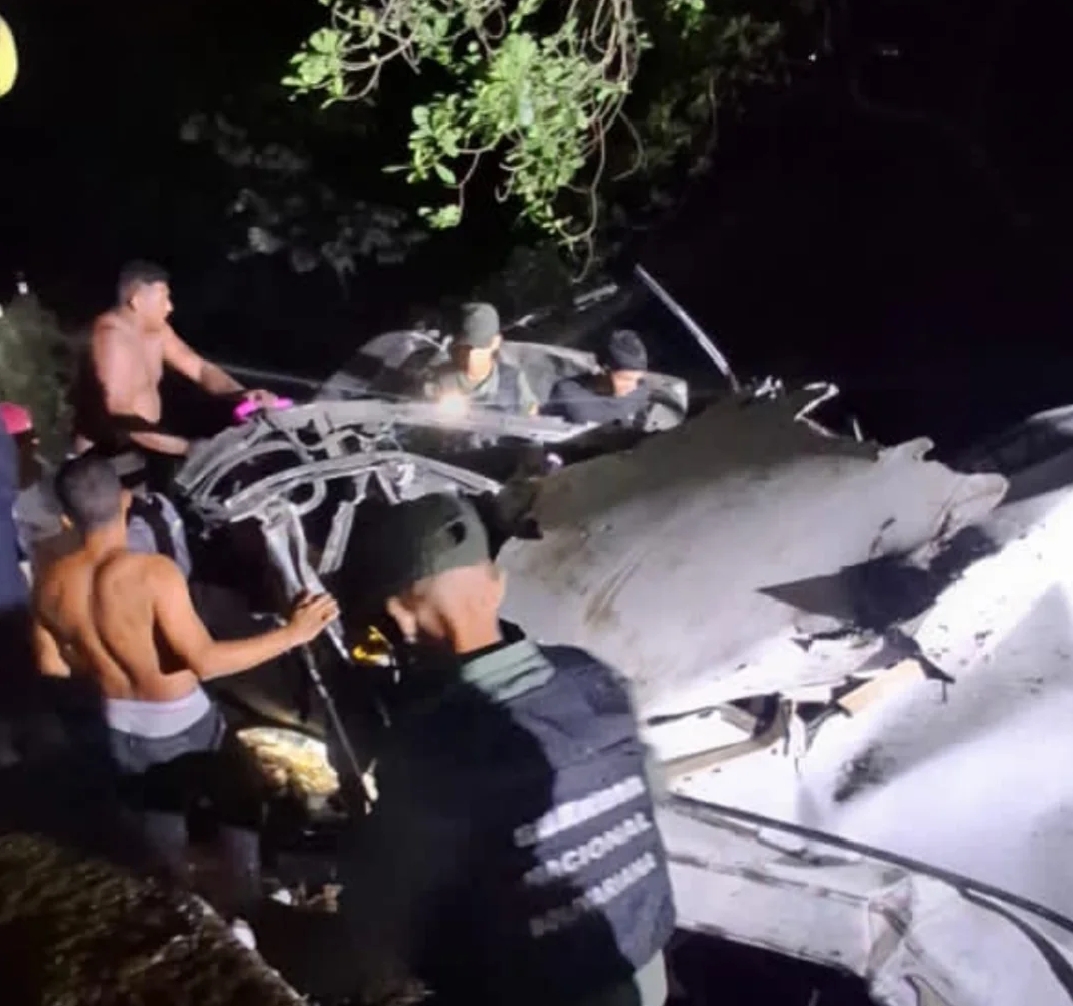 Accidente en la carretera Maracay-Choroní deja 2 muertos y más de 30 heridos