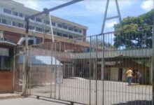 Mata a su hijastro de una puñalada en el cuello en Miranda
