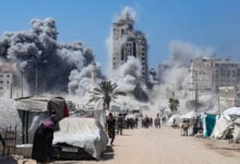 Abren una nueva ruta de evacuación en Gaza en medio de la saturación y escasez de refugio