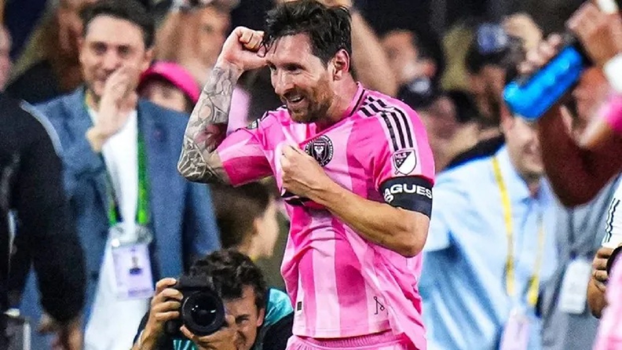 Messi supera a Ronaldo y se convierte en el jugador que más rápido llegó a 880 goles en su carrera