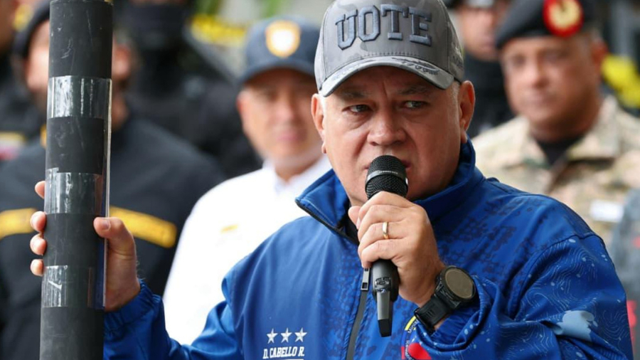 Cabello denuncia una "falta de seriedad" en los vuelos de repatriación de EE. UU. tras la deportación de un ciudadano estadounidense