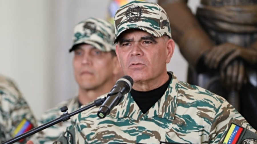 Padrino López critica el despliegue de EE. UU. en el Caribe y califica a la DEA de "cártel"