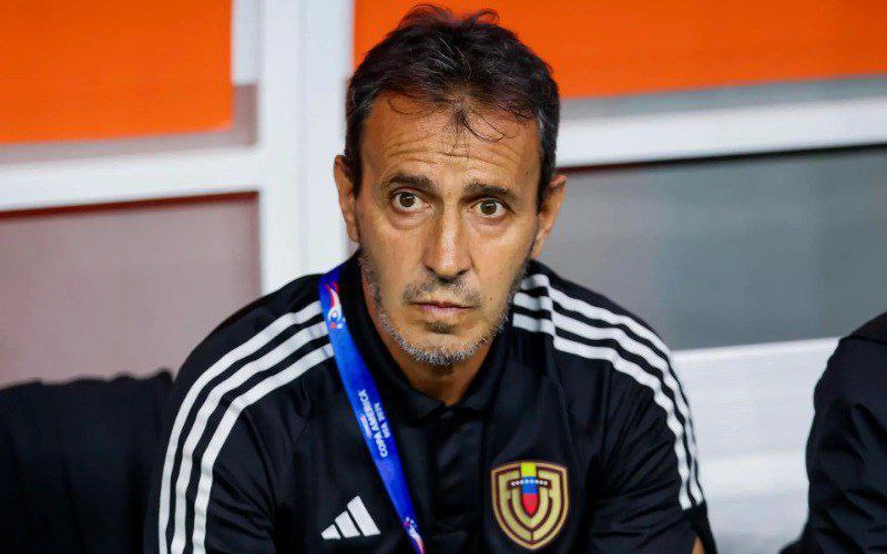 Destituyen al DT Fernando "Bocha" Batistas y a todo el cuerpo técnico de la Selección Nacional