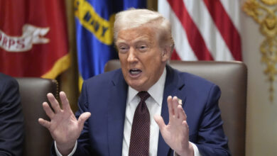 La aprobación de Trump cae entre votantes latinos por su manejo de la economía