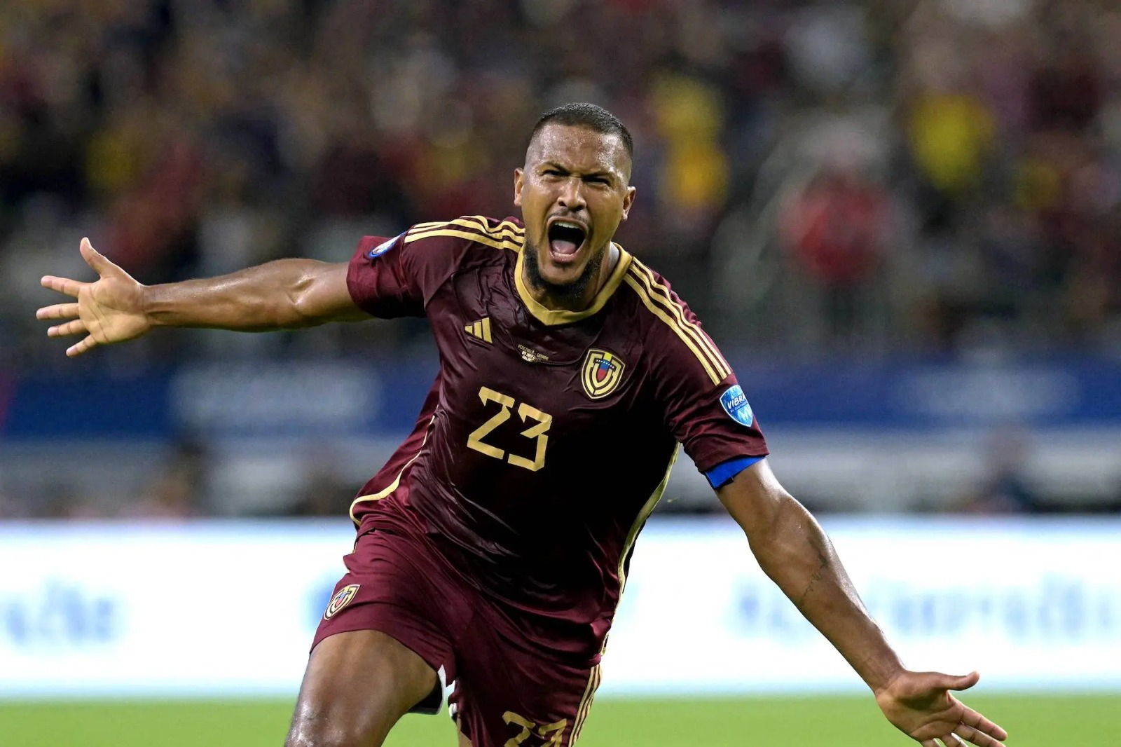 Salomón Rondón finaliza entre los cinco mejores goleadores de las eliminatorias al Mundial 2026