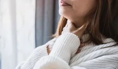 ¿Tos persistente? Un neumonólogo explica cuándo es una señal de alarma y sus posibles causas