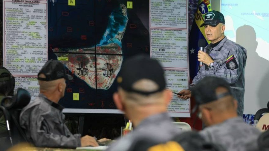 Padrino López califica de "guerra no declarada" un operativo de EE.UU. en el Caribe