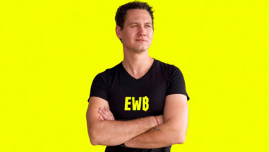 Influencer asesina a mujer frente a su hija e intenta quemar pruebas en el horno