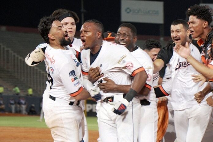 Águilas del Zulia deja en el terreno a Magallanes (7-6)