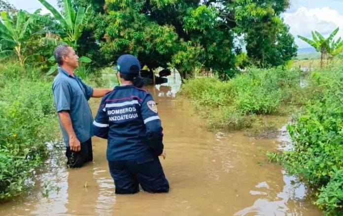 El río Amana volvió a su cauce y mantienen monitoreo por lluvias
