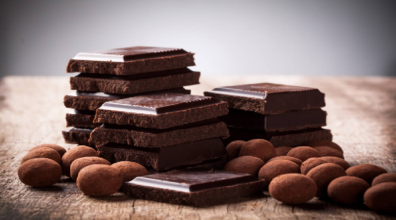 El chocolate amargo, un aliado potencial contra la hipertensión según UNAM