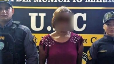 Detienen a mujer que mantenía a un perro encadenado y en condiciones deplorables