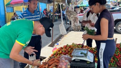 Venezolanos destinan casi la mitad de sus ingresos a comida y transporte