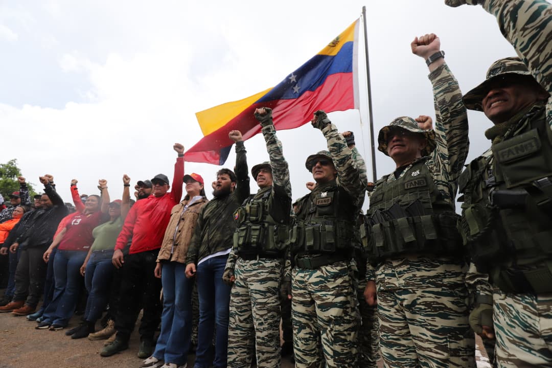 En la 32 Brigada Caribe entregan estandartes a las 13 áreas de defensa integral de Monagas