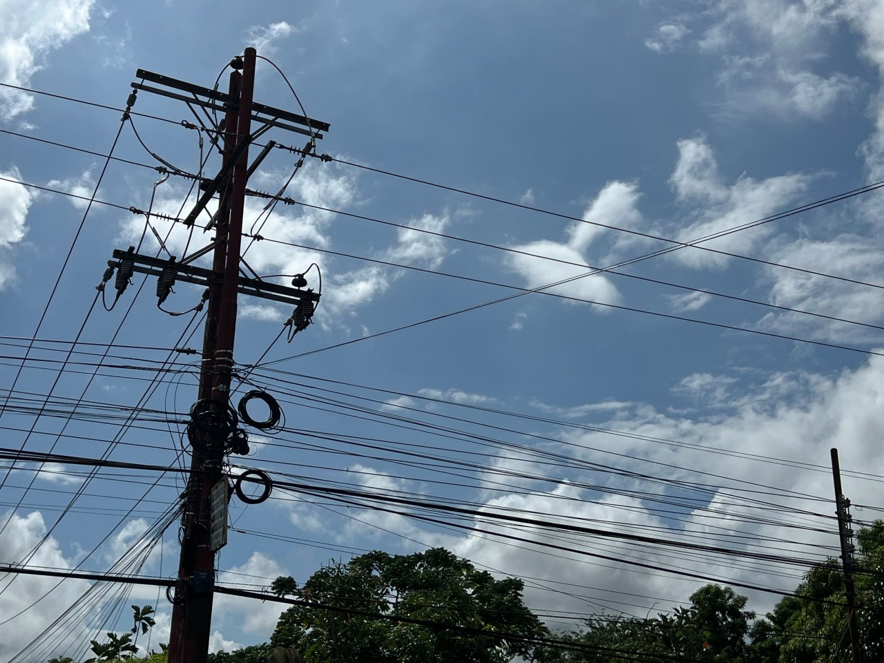 Bajones y cortes eléctricos no dan tregua en Maturín