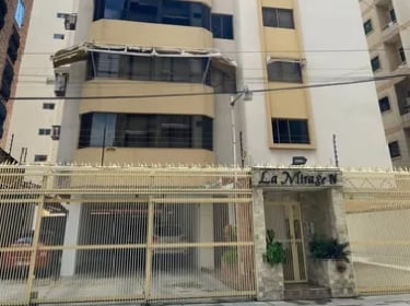 Hombre de 76 años fallece al caer de un edificio en Maracay