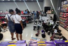Maturineses aprovechan ofertas de juguetes previniendo alza de precios
