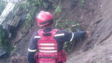 Lluvias causan derrumbe y afectan 4 casas en Caracas